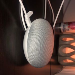 GOOGLE HOME MINI